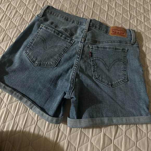 Levi's Pants - Levis short